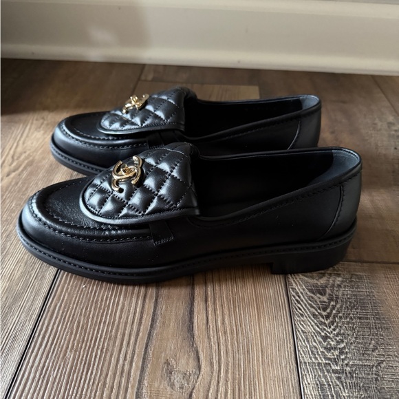 CHANEL Black Quilted Loafers - Picture 3 of 8